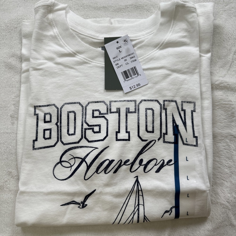 Doe Graphic T-Shirt Women's Size Large Boston Harbor Sailing Club White Soft NEW
